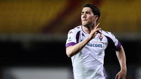 Il mercato è imprevedibile su vlahovic non ho mai chiesto garanzie, mi ha sempre impressionato e sapevo di venire ad allenare un giocatore forte. Mercato Milan - Vlahovic, contatti con l'agente. Il ...