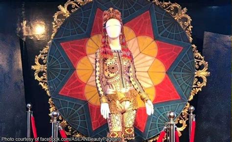 The national costume of filipina representative catriona gray in miss universe 2018 has this elaborate details and the meaning revealed. Catriona Gray's national costume a key part of Quincentennial