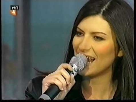 It was released in italy on 18 may 1993 by cgd records (warner). Laura Pausini - La solitudine @ Staatsloterij Muziekland (2000) - YouTube