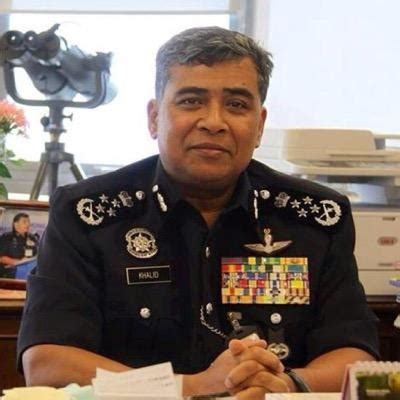 'tan sri' is a title given by our sultans or king for persons who have done a good service for the nation! SB Chief Appointed IGP - Malaysian Defence