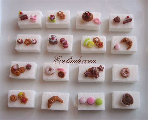 Zollette di zucchero allo zafferano sulla nostra pagina facebook larienca scopri come fare. Food miniatures - zollette decorate con pasta di zucchero