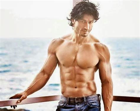 Bollywood actor and model vidyut jammwal is one of the best martial artists in india. Vidyut Jamwal Body Workout And Diet Secret - Top Ten ...