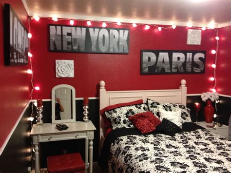 New york canvas art is a very fresh, funky, fun and a colourful way to brighten up your home. Paris, London, New York theme! | New york bedroom, Paris ...