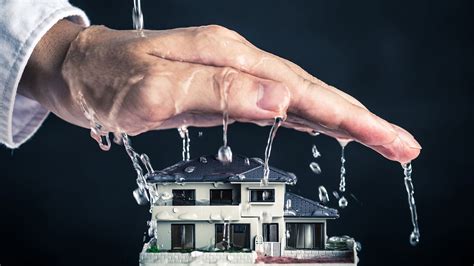 Homeowners insurance & water damage. Does Homeowners Insurance Cover Water Damage and Roof Leaks?