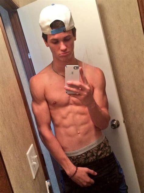 Amateur couple doing 69 (355.870 resultados). Pin on Taylor Caniff