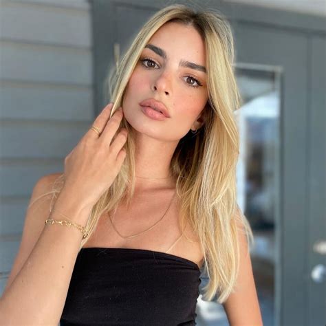 It's just that in french, blond is the masculine form, both as a noun and adjective; Emily Ratajkowski Became A Sexy Blonde (47 Pics + Video ...