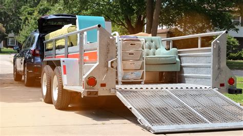 Here at simply business, we specialize in helping you find lawn care insurance policy options that fit their needs and their budget. Does My Auto Insurance Cover My Trailer? | Insurance Neighbor