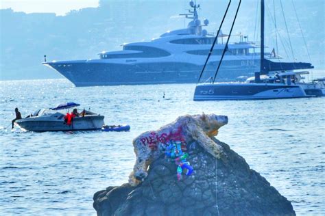 May 09, 2021 · il a ajouté une image d'ours polaire sur une image de plage. Ours Polaire Sur Une Plage Pix - Pewter