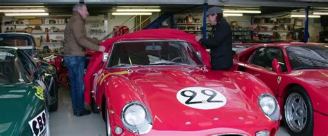 Check spelling or type a new query. Jornal dos Clássicos - O passeio de Brian Johnson no Ferrari 250 GTO de Nick Mason
