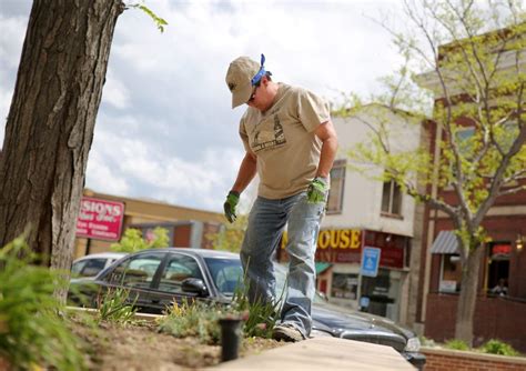 Our services include natrona flower delivery, bar nunn florist, evansville deliveries , mills, wy arrangements alcova flowers, glenrock floral. SNAPPED- Making Way For Summer Flowers Downtown - Casper ...