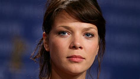 Jessica schwarz was born on may 5, 1977 in erbach im odenwald, hesse, germany. Jessica Schwarz: "Eigentlich könnte man gegen alles ...