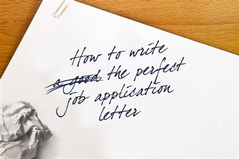 Via venngage as with any piece of writing, a compelling headline helps to immediately capture the via kick resume when you're spending all day looking at job applications, a little bit of novelty doesn't go astray. 9 Contoh Application Letter CV Bahasa Inggris • Seputar ...