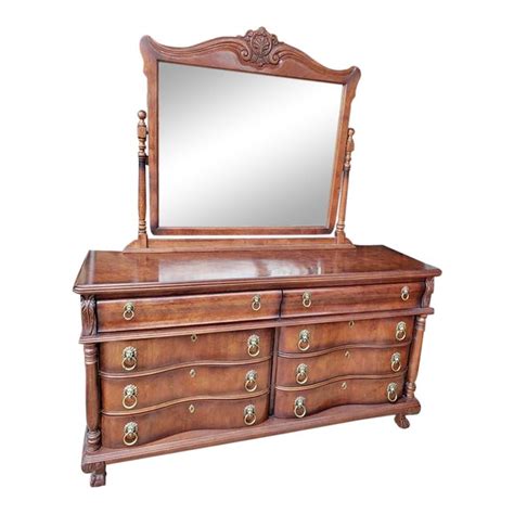 Get hand carved dresser at alibaba.com and add style and function to a bedroom. Stunning Pulaski Hand Carved Serpentine Dresser With ...