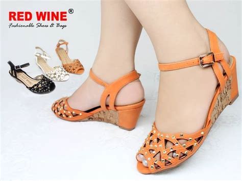 Namun, warna oranye adalah warna yang cukup terang. KODE : PC121-9 WARNA BLACK, ORANGE, WHITE SIZE 35-41 HARGA ...