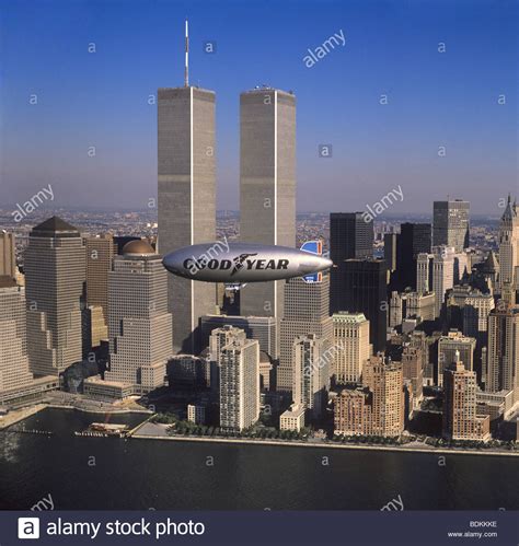 10, 2005 issue of the new yorker. USA, New York, historische 1988 Luftaufnahme von Lower ...