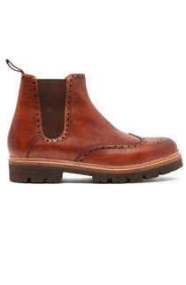Our women's boots come in all different lengths and materials, from flat to chunky heel or even stiletto. 10 Chelsea boots για κάθε γούστο