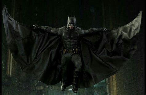 Though lowery never played batman in another movie, he did get to wear the cape once more and make superhero history in the process. Pin de Bruno Diaz en Batman