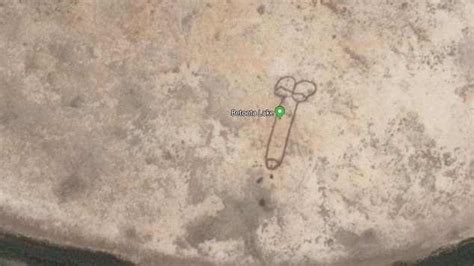Circle or round beds might not be a décor idea that is earth shattering and brand new. Google's satellite mapping picks up giant penis-shaped ...