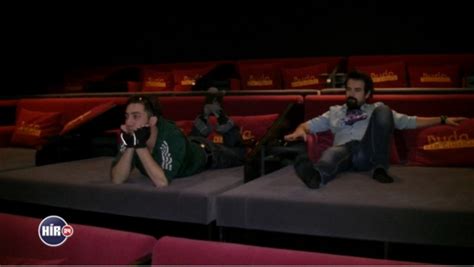 Ein kino mit betten ist etwas besonderes: Nincs lábszag, szex és horkolás sem az ágymoziban - videó ...