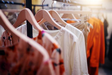What to Look for in a Great Clothing Company - FindABusinessThat.com