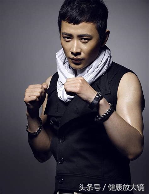 #william chan #陳偉霆 #fashion #men style #modern lady #editorial. 娛樂圈最帥5大「肌肉男星」，陳偉霆，賈乃亮，羅晉都上榜! - iFuun