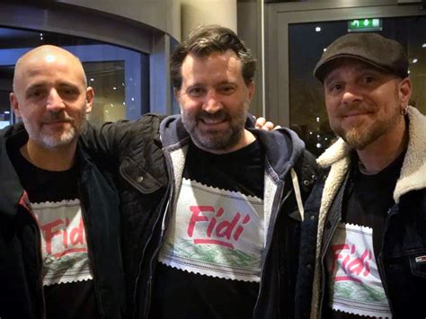 In der jubiläumsstaffel sitzen zum ersten mal insgesamt sechs coaches auf den roten drehstühlen und drücken für die größten talente auf den buzzer. The Voice of Germany Finale 2019: Hamburgerin Fidi ...