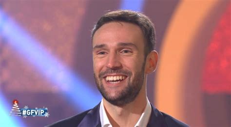 Gli autori lo portano (di nuovo) fuori dalla casa. GF Vip 5, il bacio tra Tommaso Zorzi e Andrea Zeng ...