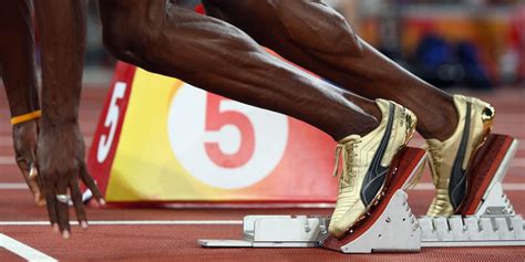 Il 27 agosto 2015, gatlin viene battuto nuovamente da bolt nella finale dei 200 metri. Forse abbiamo capito perché Bolt va così forte - Il Post