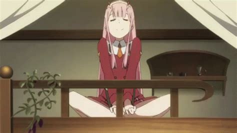 The perfect zerotwodance animated gif for your conversation. 02 Zero Two GIF - 02 ZeroTwo DarlingInTheFranxx - Discover ...