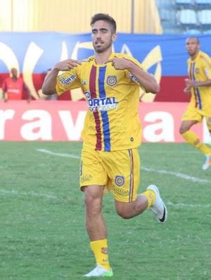 La 4 iunie 2015, după ce a fost al doilea marcator de top din 2015 campeonato carioca , pinho a semnat un contract pe patru. Vice-artilheiro do Carioca, Rodrigo Pinho é contratado ...