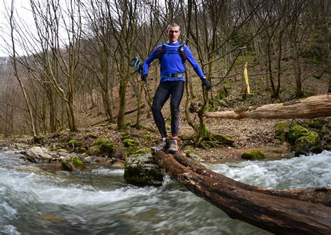 Șuncuiuș je naselje u rumuniji u okrugu bihor u opštini șuncuiuș. The first network of hiking trails in Romania in Pădurea ...