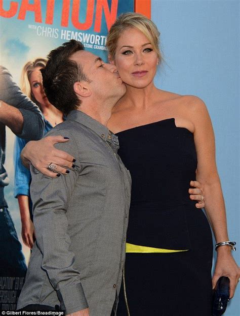 Check out the latest pictures, photos and images of david faustino and christina applegate. Christina Applegate reunites with co-star David Faustino ...