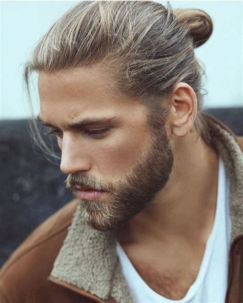 Coupe de cheveux homme tendance et barbe mi longue. coupe de cheveux homme 50 ans mi long - Coupe pour homme