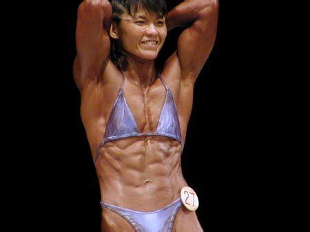 The japanese fbb aki nishimoto posing at the 2006 ms. 2004年JBBFミス日本写真集 3