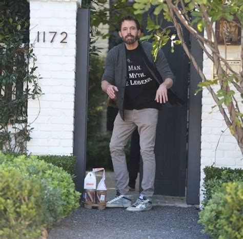 Still married to his wife jennifer garner? Tras sus demacradas fotos, Ben Affleck recibe la peor ...