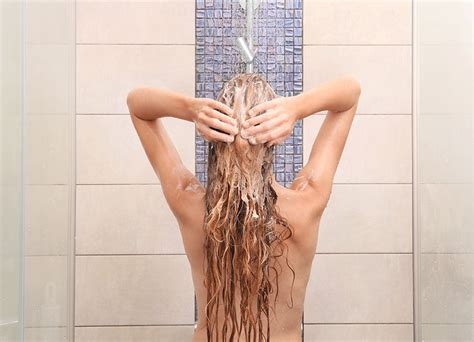 Washing out hair dye can actually make it fade faster. This Is How Ofter You Should Wash Your Hair To Keep The ...