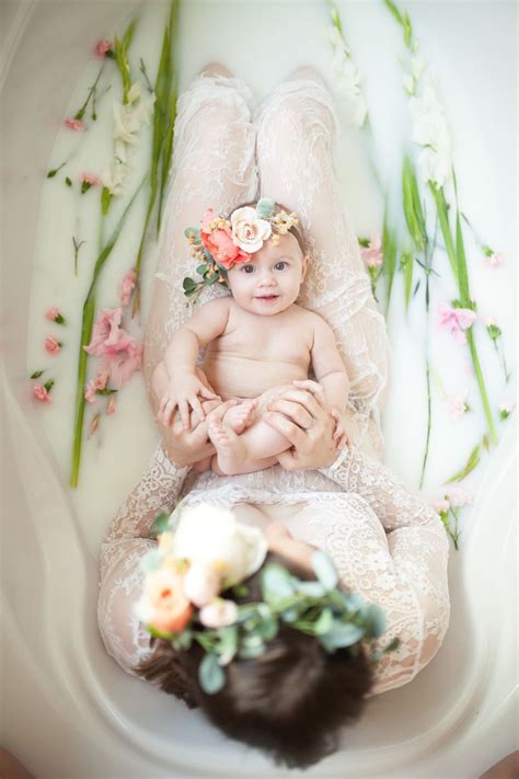 More and more, moms are giving their babies (and themselves) a milk bath using breastmilk. Pin on Photography Ideas