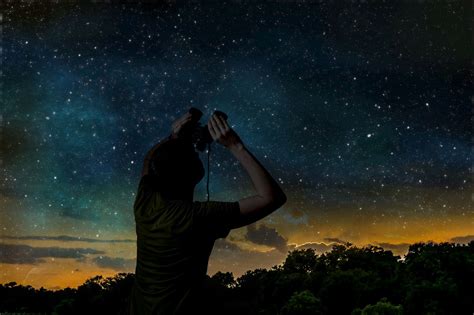 Binoculars that are light, compact and waterproof are ideal for the outdoor pursuit that is astronomy. Tips For Stargazing With Binoculars | Stargazing ...