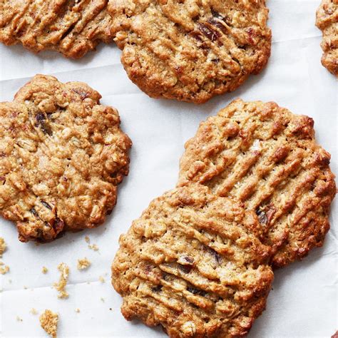 Fine a great recipe for oat and raisin gluten free cookies from jamie oliver; Dietetic Oatmeal Cookies - Classic Oatmeal Cookie Basic ...