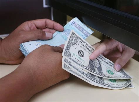 Kejatuhan nilai wang ringgit malaysia adalah di sebabkan oleh nilai matawang dolar amerika syarikat yang mengukuh. Faktor luaran dijangka jejaskan ringgit minggu depan - # ...