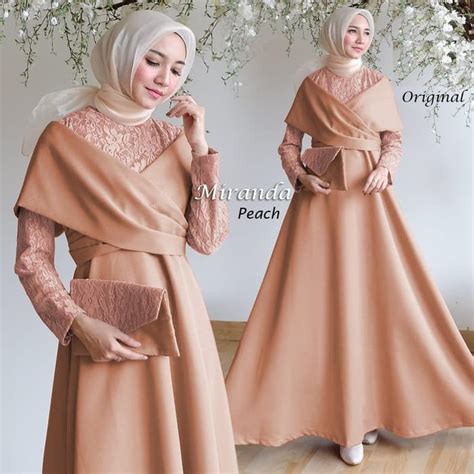 26 model baju kekinian untuk wanita remaja yang dapat menjadi inspirasi dan membuat penampilan kalian semakin keren dan trendy. Model Baju Gamis Kondangan Kekinian - Hijab Muslimah