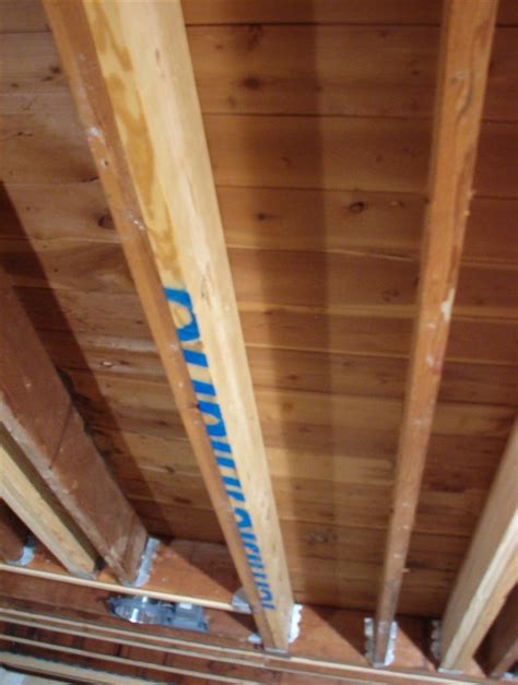 1 mounting objects to ceiling joists. Photos of the HouseFlip