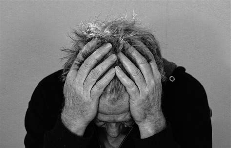 Halo pembaca setia zenius blog. 12 Bahaya Depresi, dari yang Ringan hingga Berat - Dokter ...