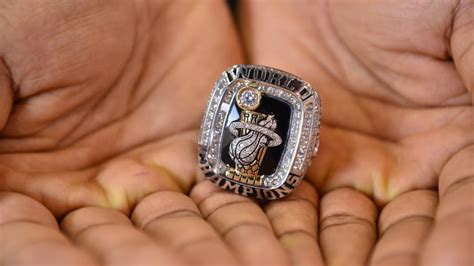 2017 golden state warriors (5th title). The evolution of the NBA title ring