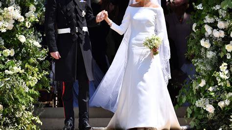 Wie sah meghans brautkleid aus und wer 20.05.2018, 04:05 uhr: Alle Infos zur Hochzeit von Prinz Harry und Meghan Markle