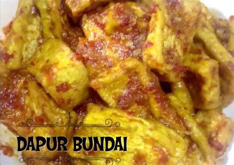 Goreng cabai merah keriting dan bawang merah dengan api sedang hingga matang. Resep Balado Tahu sambal terasi oleh Dapur BundAi - Cookpad