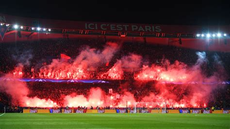 Los aficionados del psg mostraron su descontento con el brasileño. La UEFA castiga al PSG: cierra parcialmente su estadio y ...