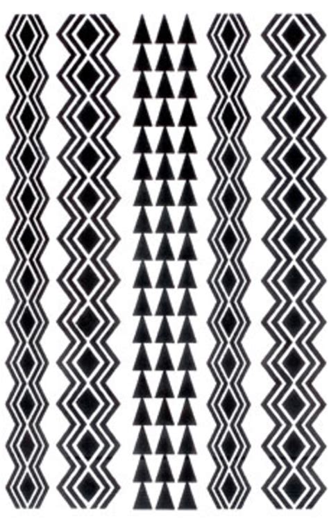 This hawaiian inspired tribal tattoo design for men is difficult to get, but all your time and investment is worth it. Hawaiian Tattoos