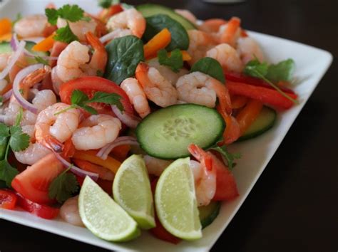 Fresh yellow pepper, cucumber and carrot add a. Diabetics Prawn Salad : Shrimp Garden Salad | Recipe | Food recipes, Salad recipes ... - Heat ...