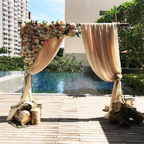 Or, if you're having a poolside wedding reception, use them as floating pool decorations to create a. Lovely rustic poolside wedding decorations Feel free to ...